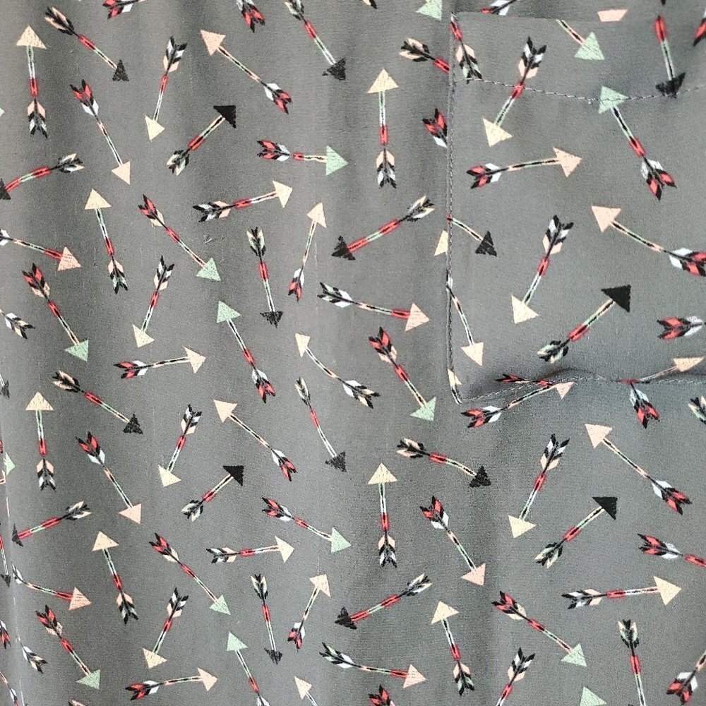 232 Torrid Abbey Arrow Georgette Button Back Grey… - image 4